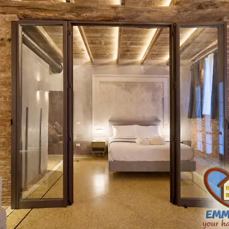 Daire Emme Loft I White Moon - Contemporary Design Loft *