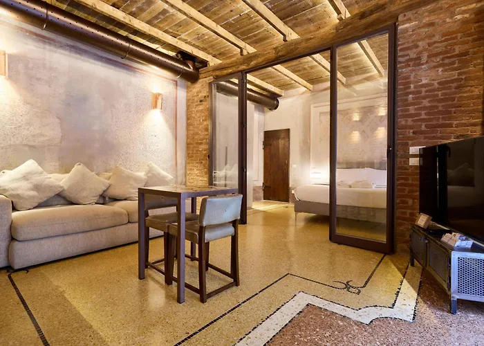 White Moon-emme Loft